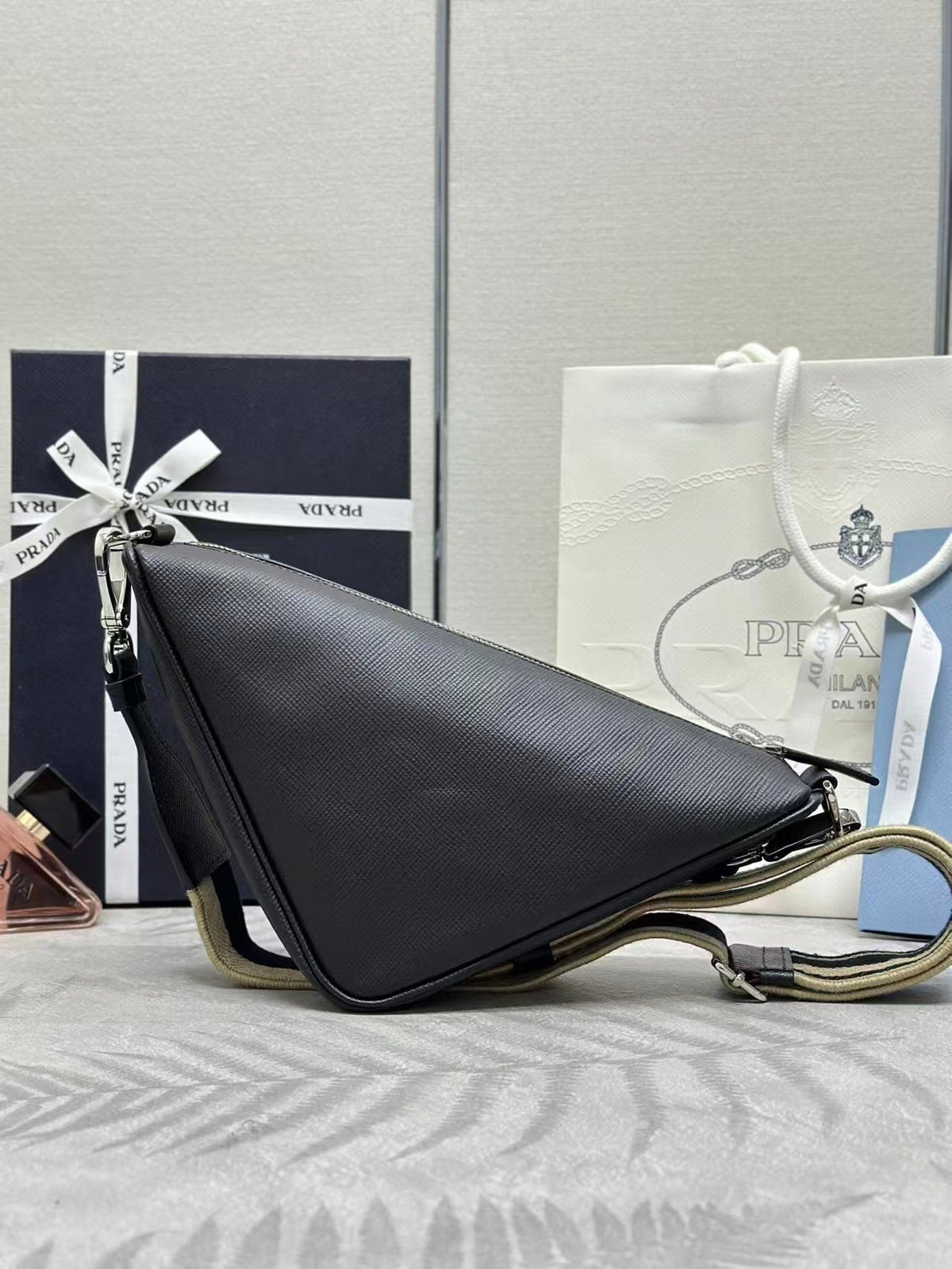 Exquisite leather bags-6713