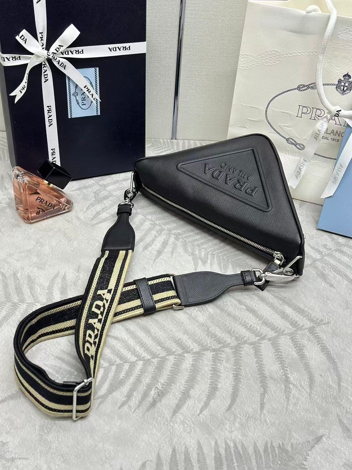 Exquisite leather bags-6713