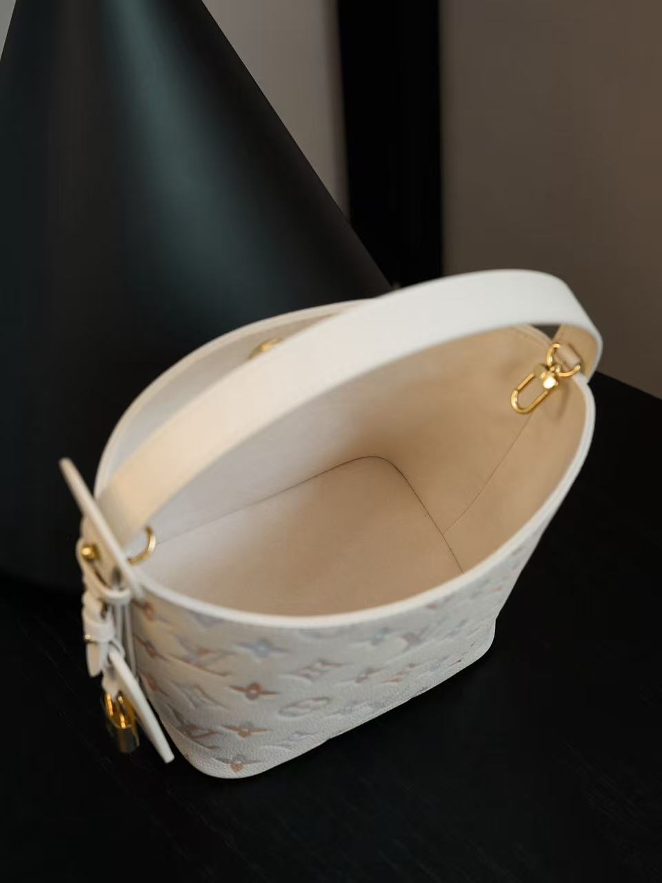 Exquisite leather bags-08266