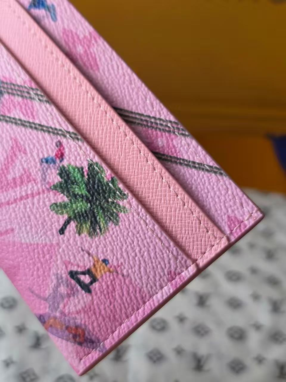 Classic Women's Wallet-082704