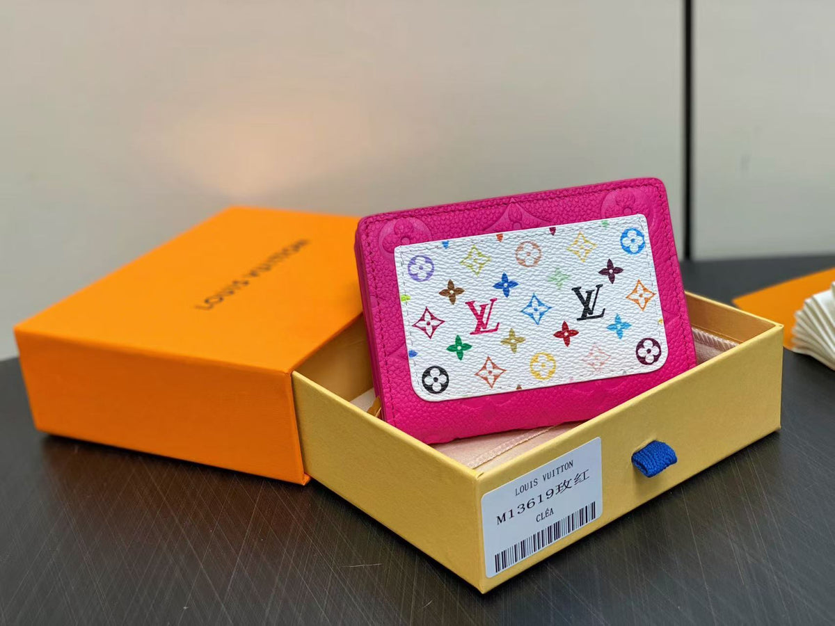 Classic Women's Wallet-082702