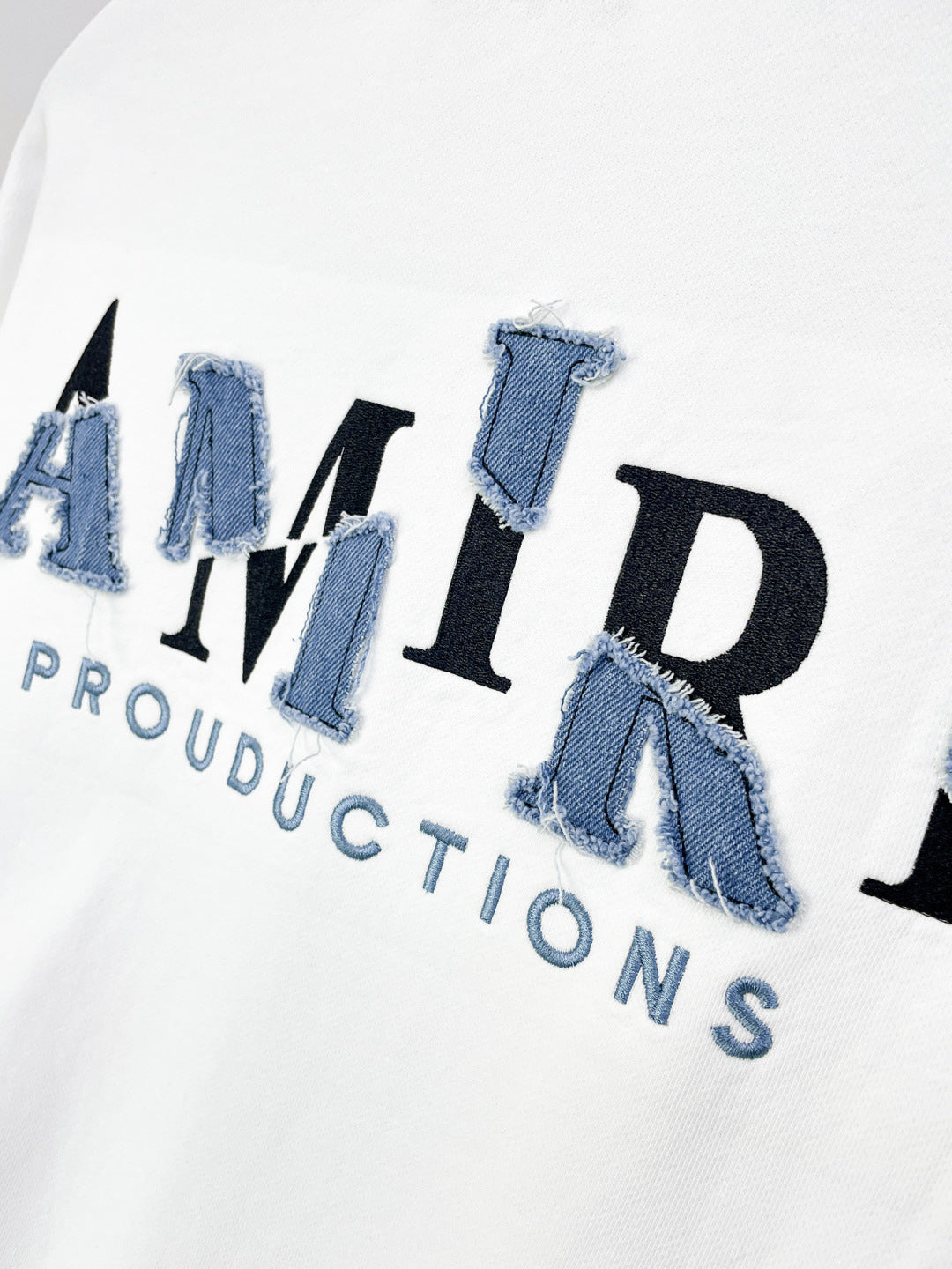 Classic Sweatshirt - 02
