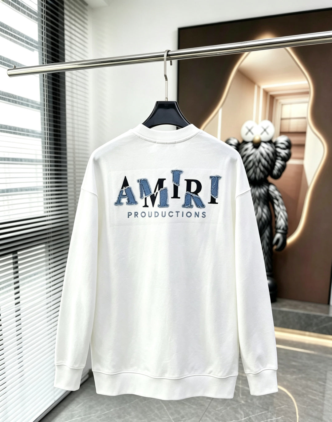 Classic Sweatshirt - 02