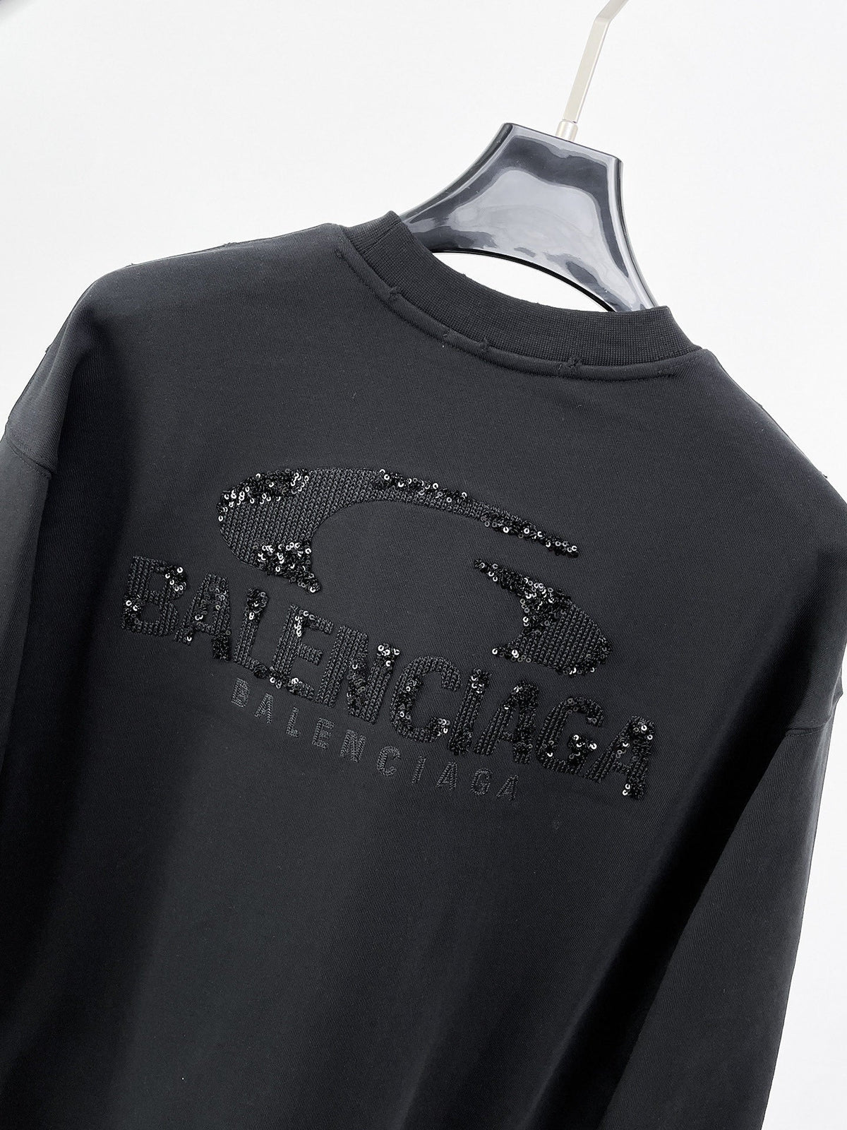 Classic Sweatshirt - 03