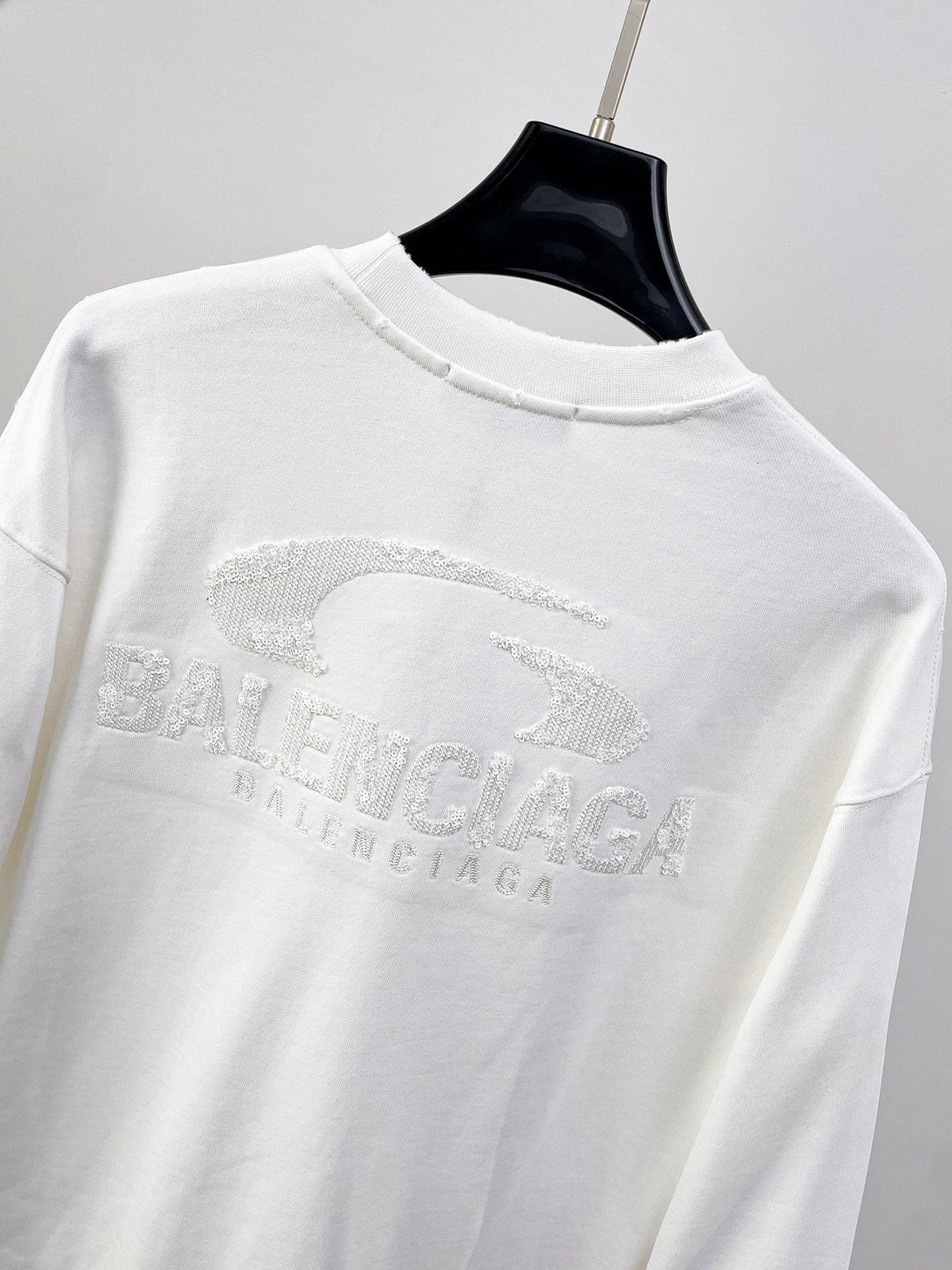 Classic Sweatshirt - 03
