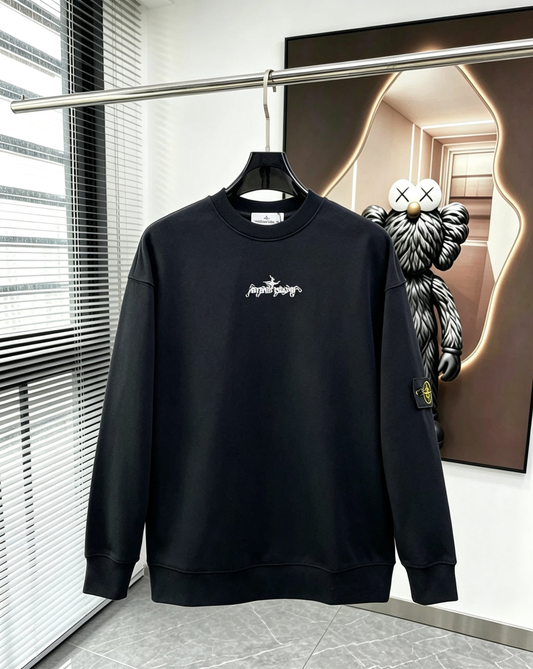 Classic Sweatshirt - 04