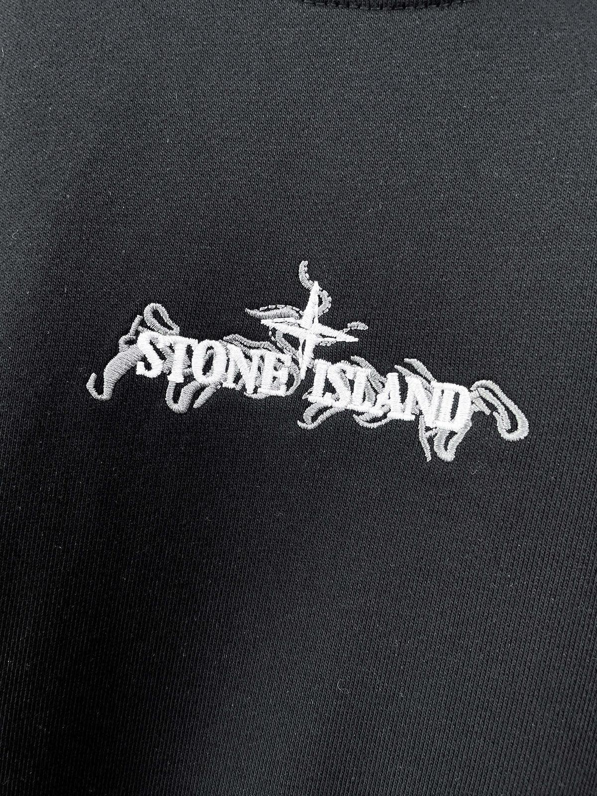 Classic Sweatshirt - 04