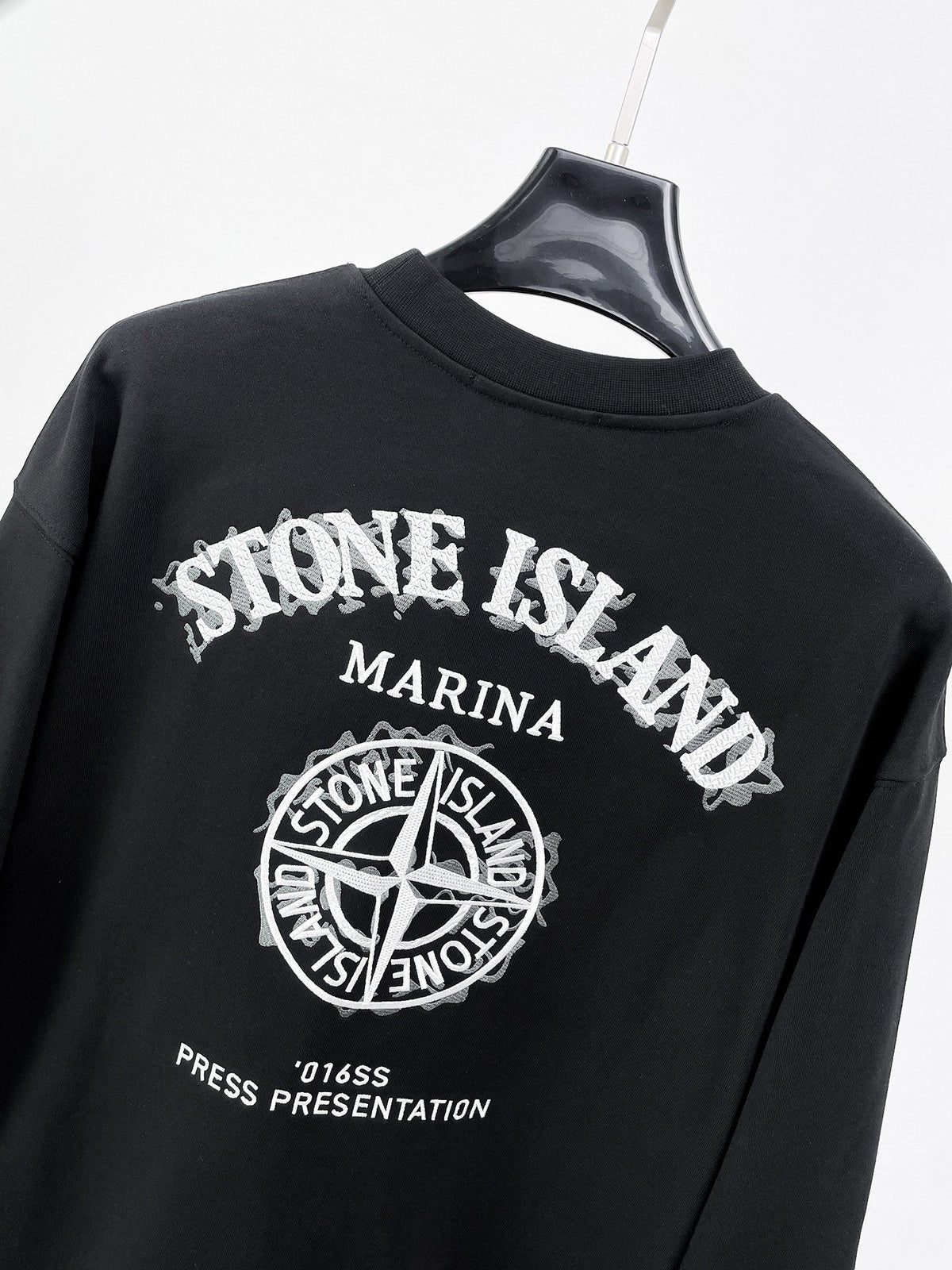 Classic Sweatshirt - 04