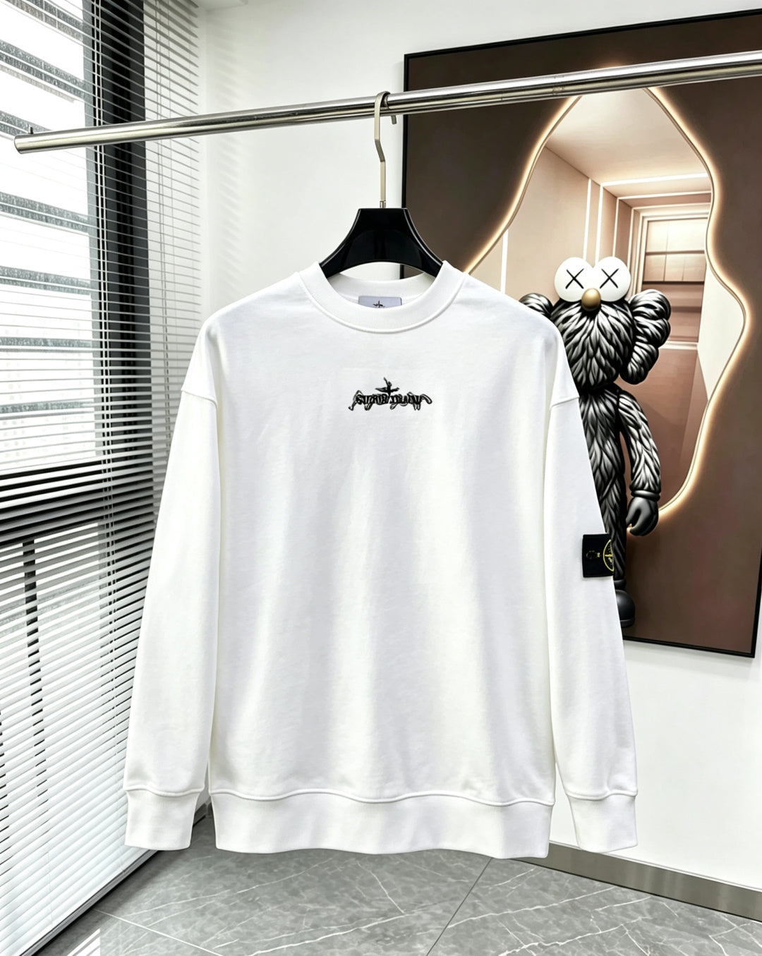 Classic Sweatshirt - 04