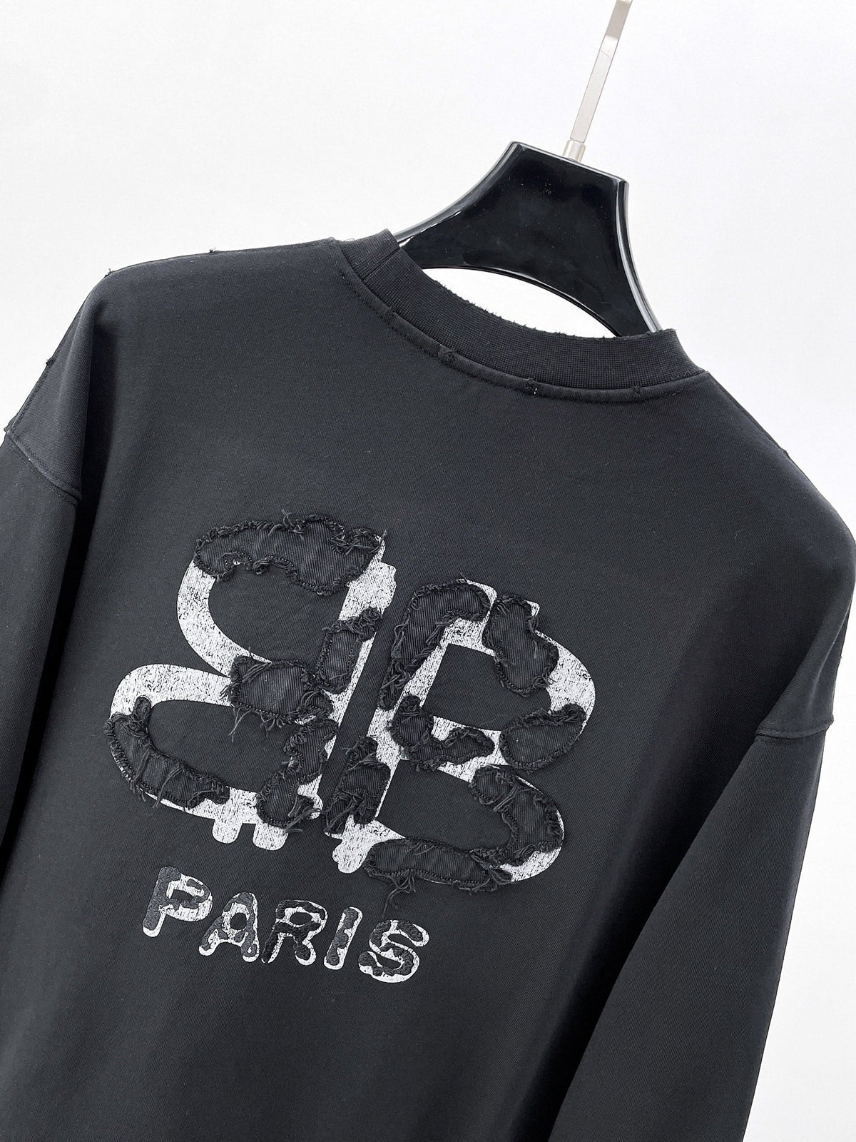 Classic Sweatshirt - 05