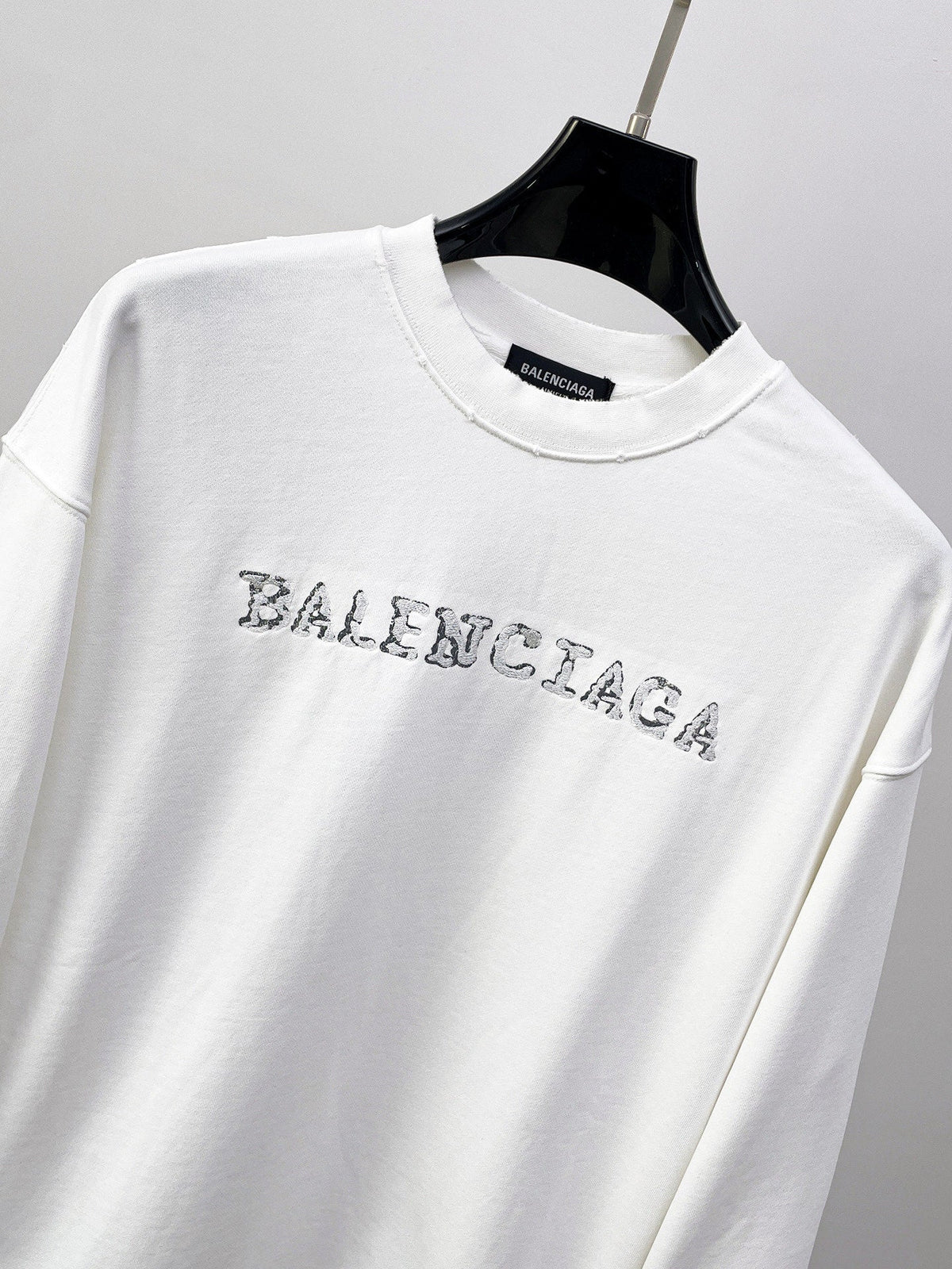 Classic Sweatshirt - 05