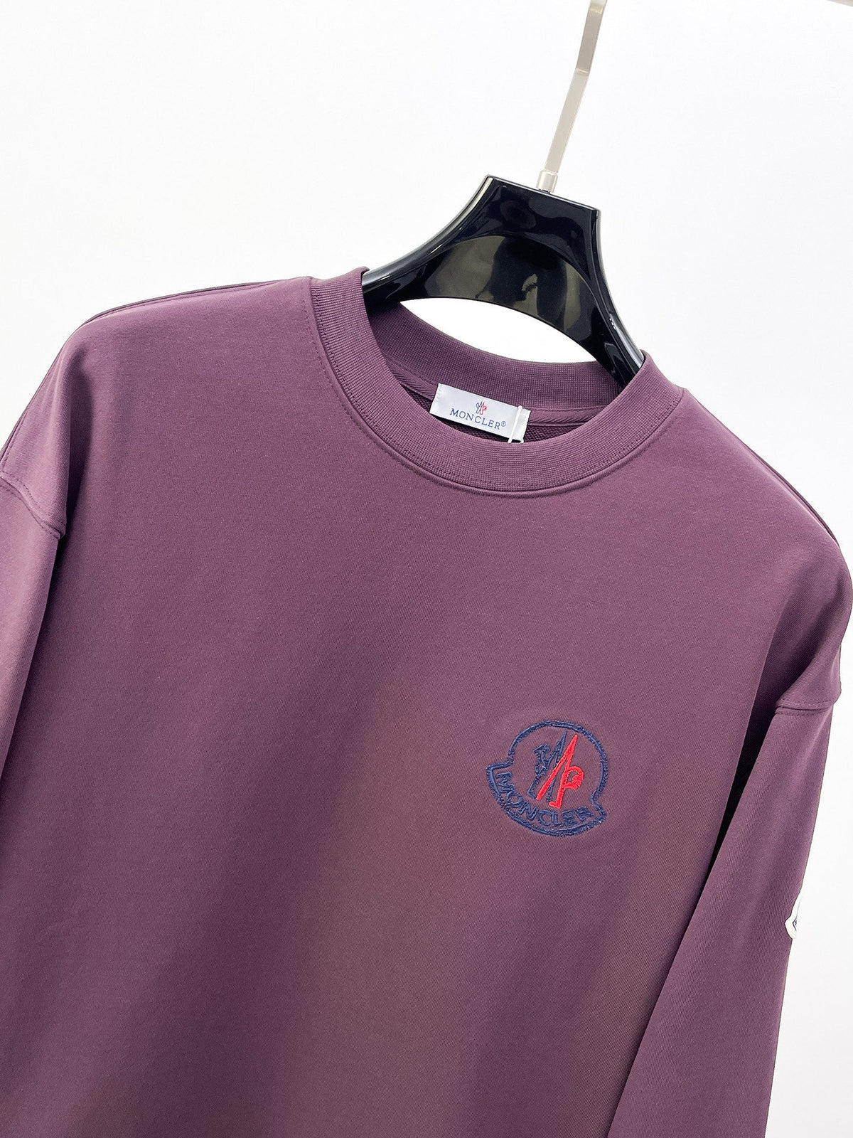 Classic Sweatshirt - 06