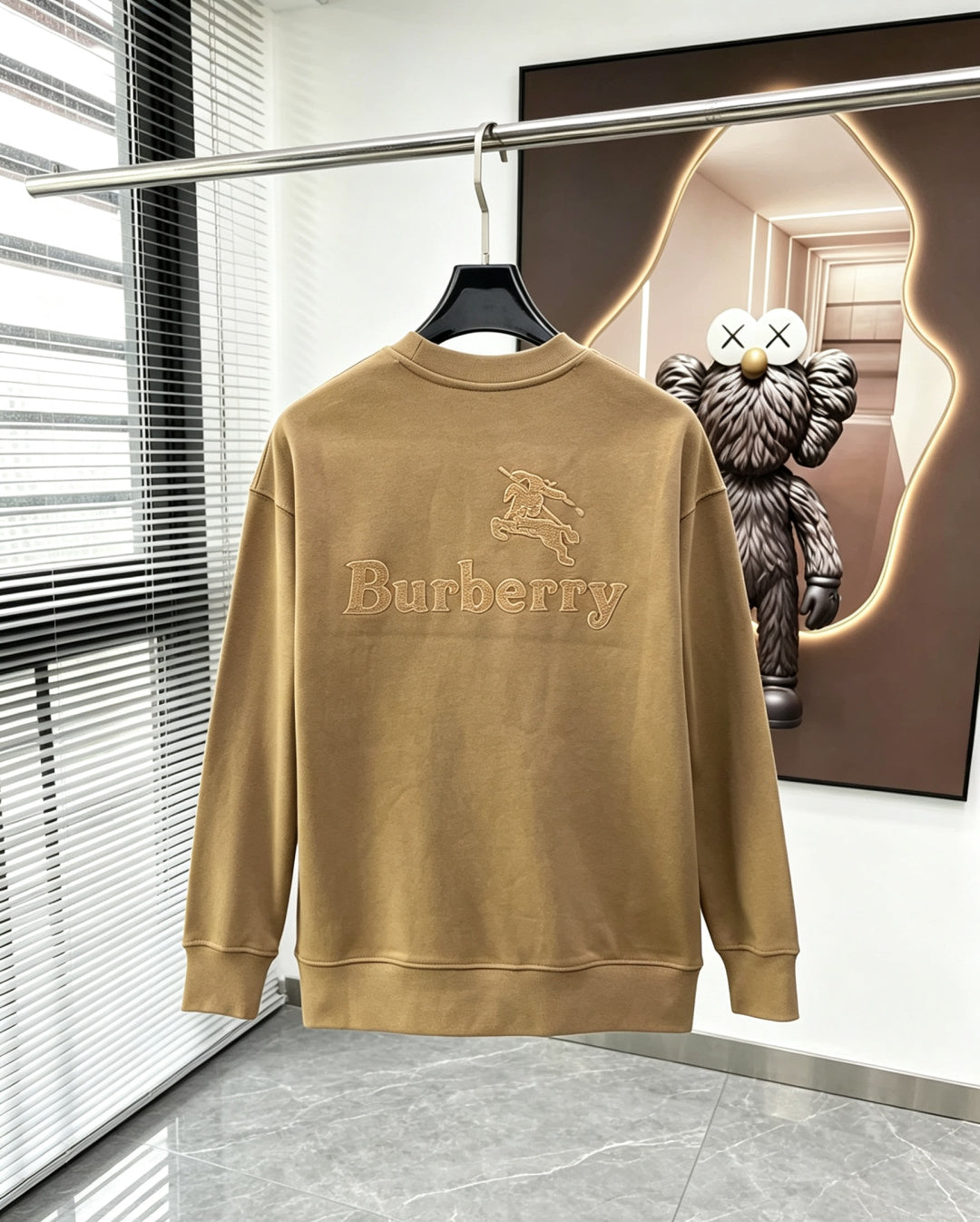 Classic Sweatshirt - 08
