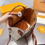 Exquisite leather bags-573