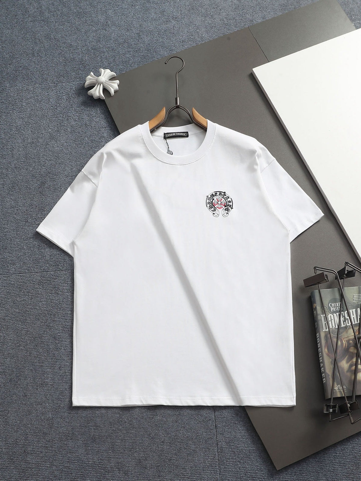 Classic T-shirt-395