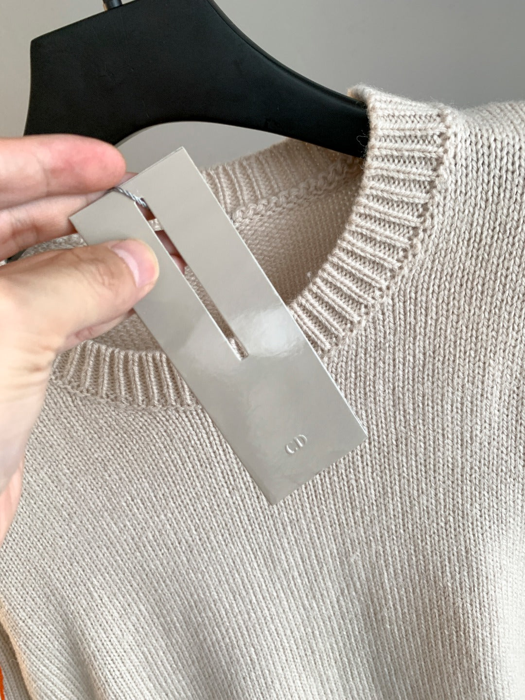 Classic Fashion Sweater-1140