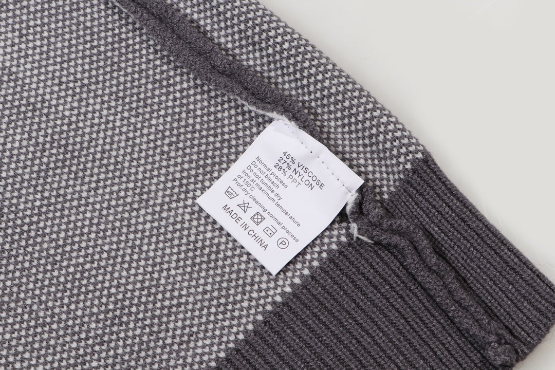 Classic Fashion Sweater-1303
