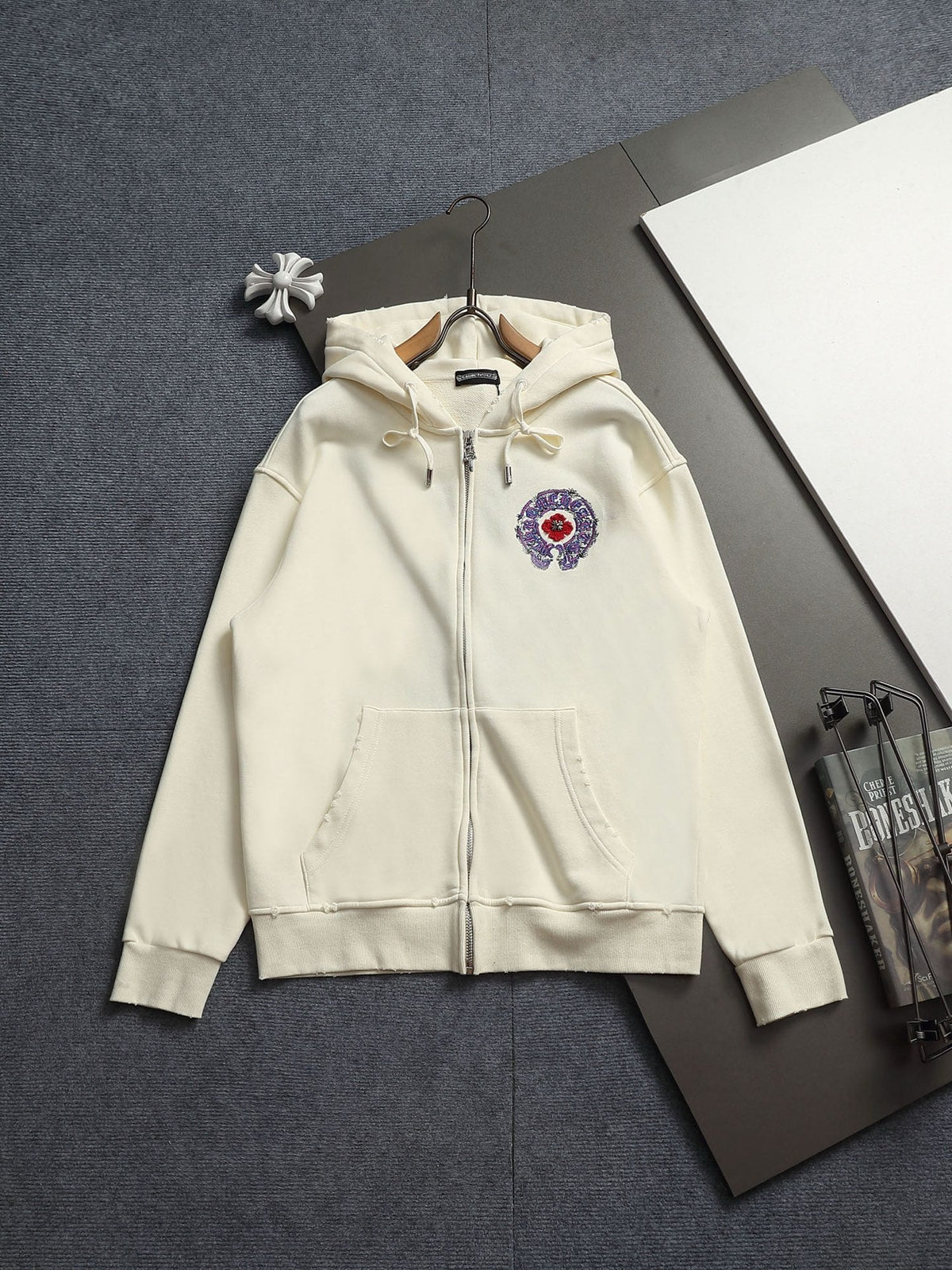 Classic Fit Hoodie-1127
