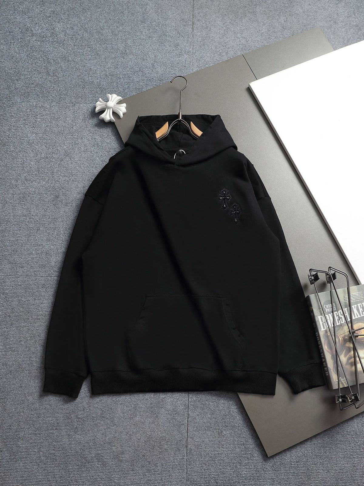 Classic Fit Hoodie-1128
