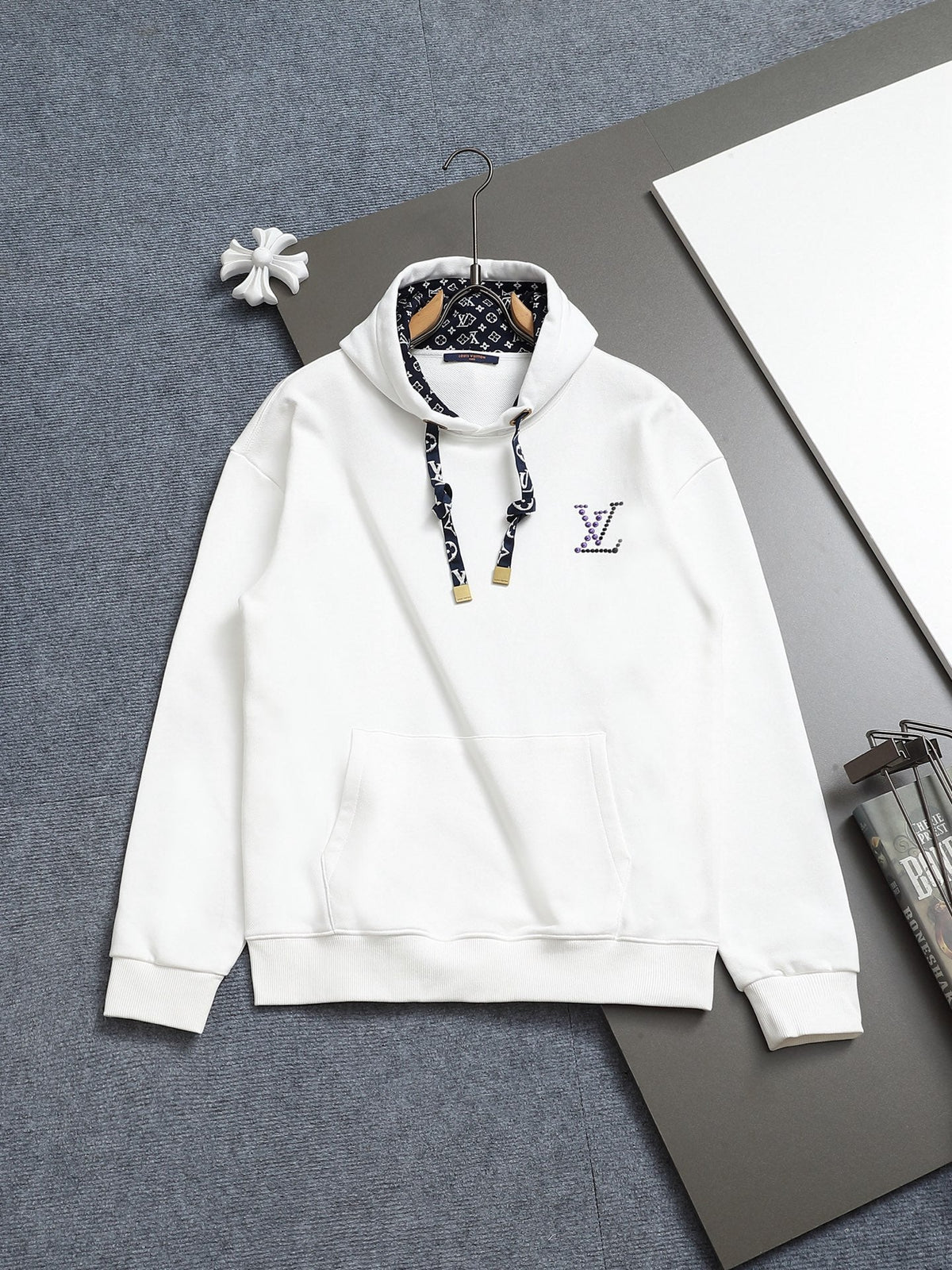Classic Fit Hoodie-1137