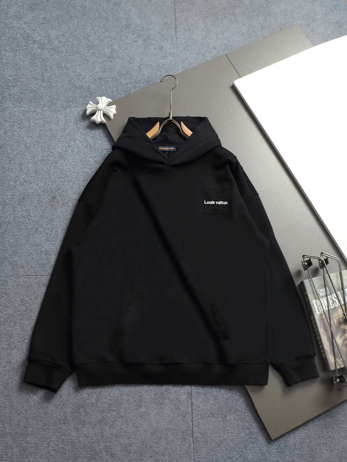 Classic Fit Hoodie-1143