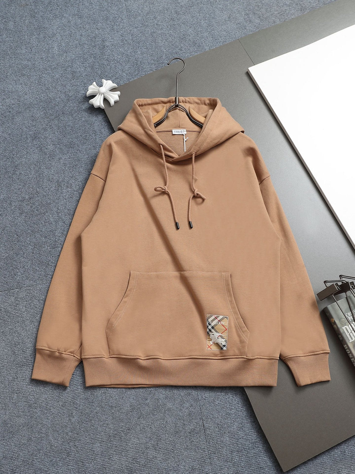 Classic Fit Hoodie-1145