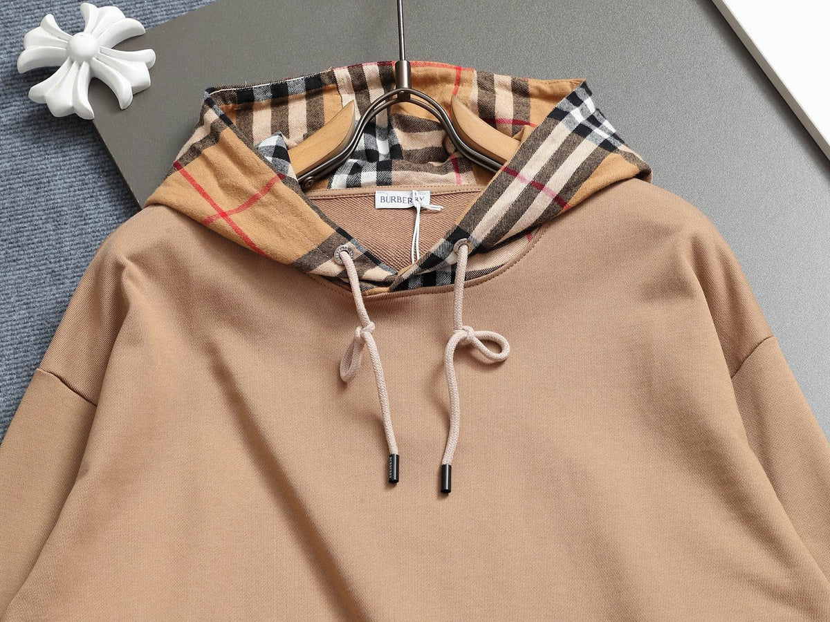 Classic Fit Hoodie-1142