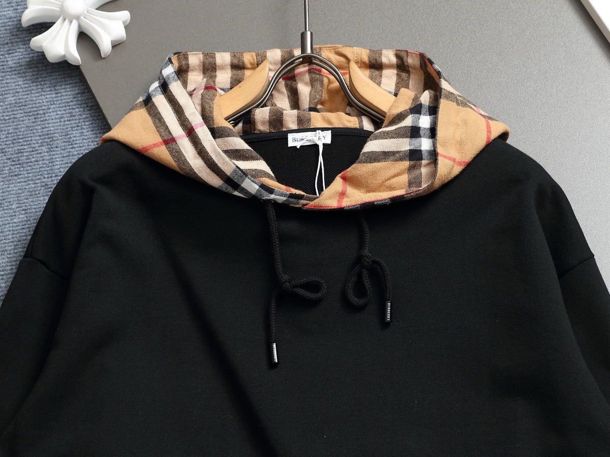 Classic Fit Hoodie-1142