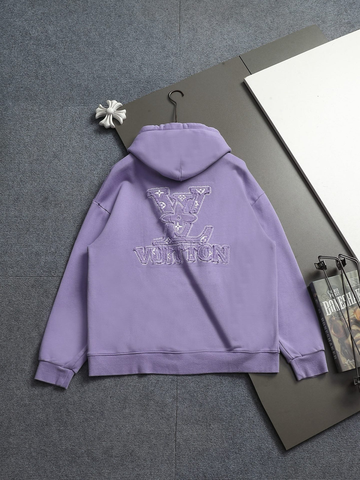 Classic Fit Hoodie-1160