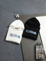 Classic Fit Hoodie-1157