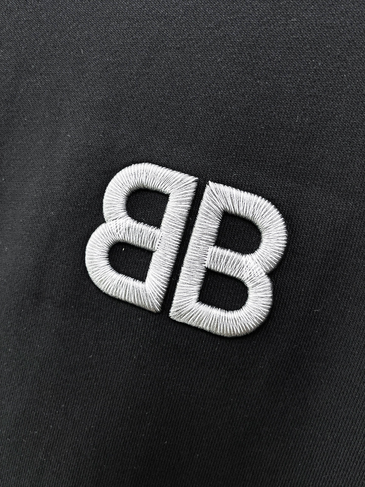 Classic Sweatshirt - 01