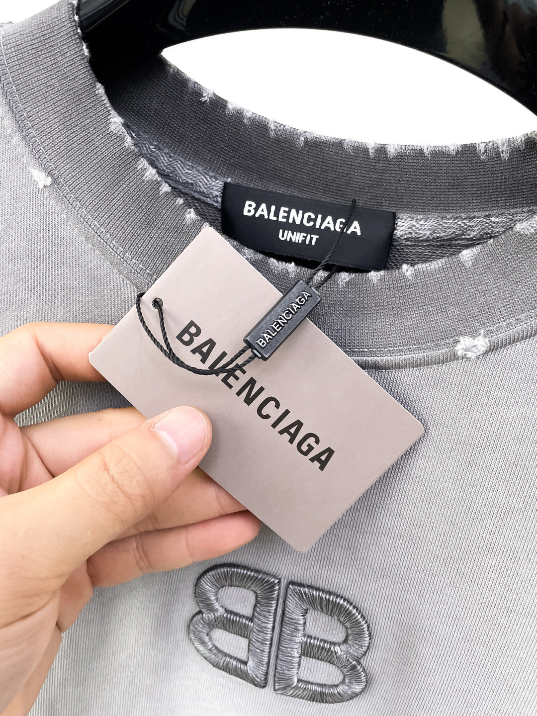 Classic Sweatshirt - 01