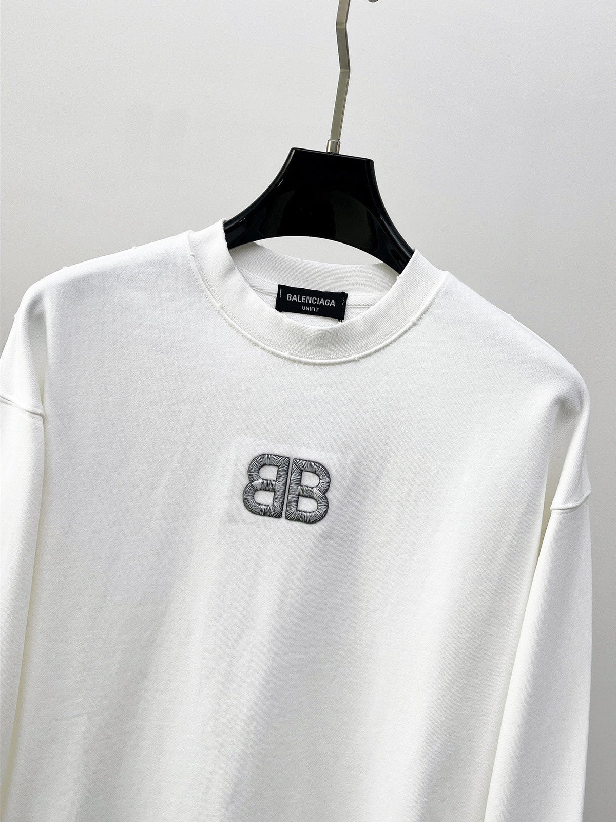 Classic Sweatshirt - 01