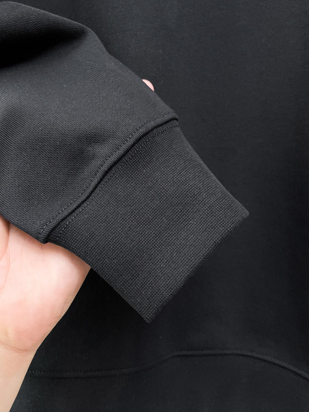 Classic Sweatshirt - 04
