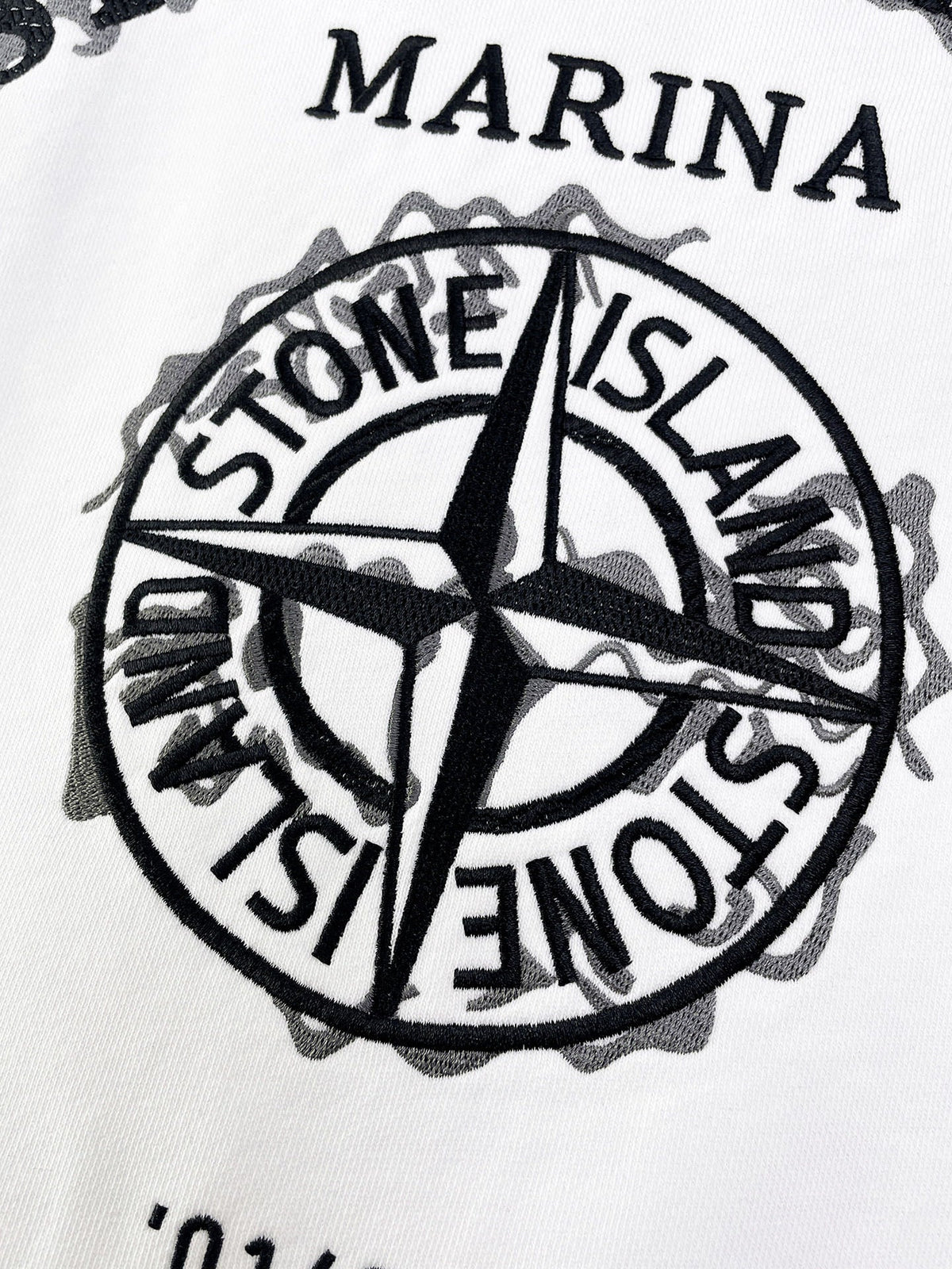 Classic Sweatshirt - 04