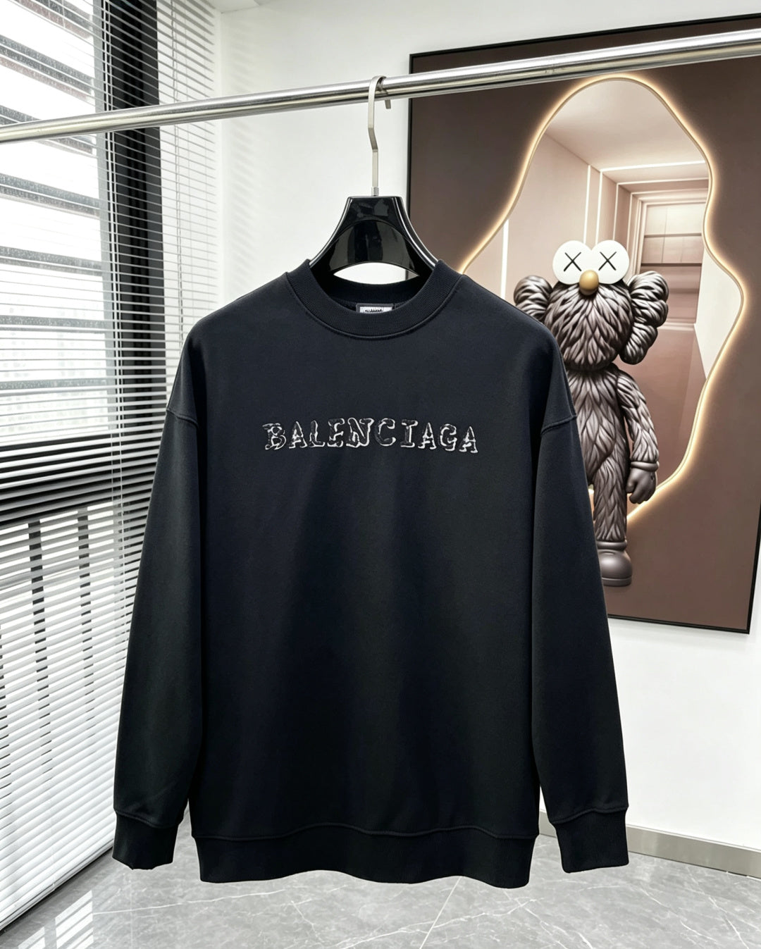 Classic Sweatshirt - 05
