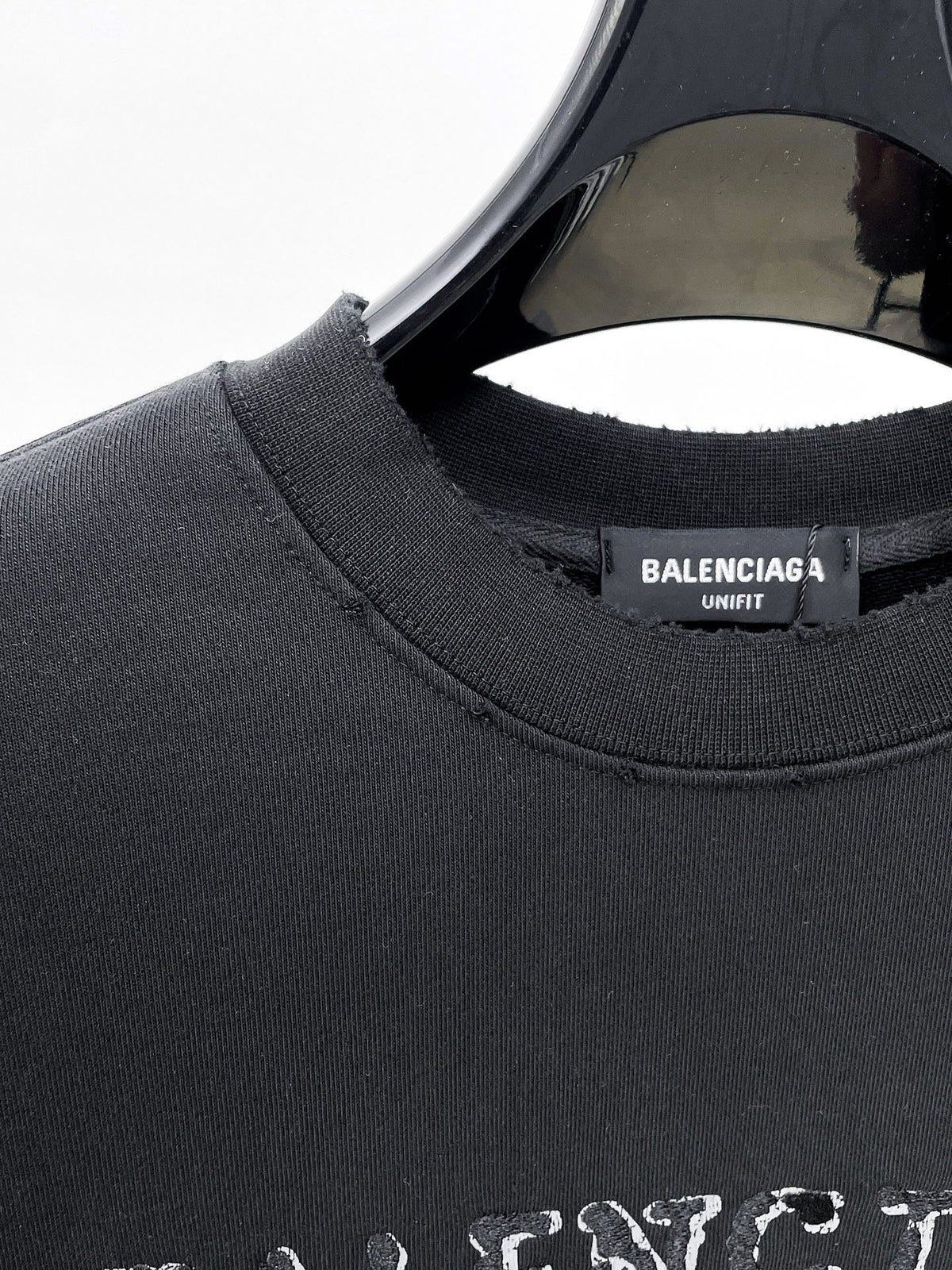 Classic Sweatshirt - 05
