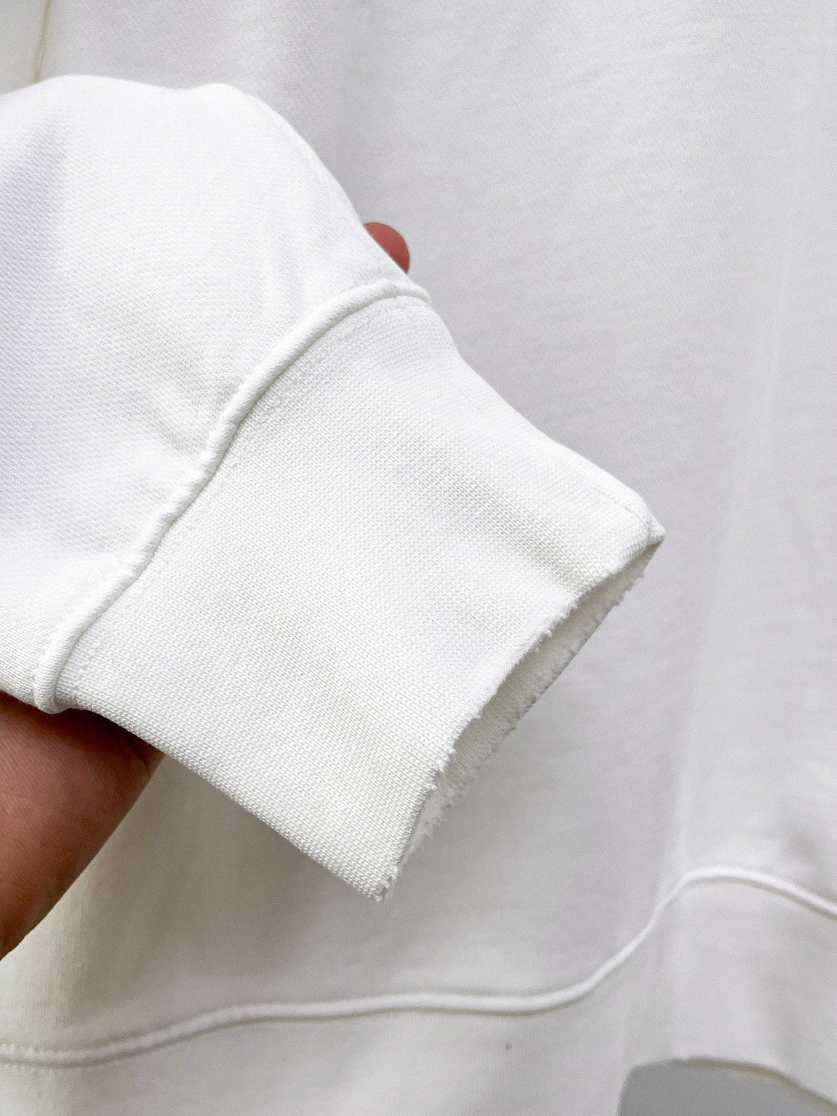 Classic Sweatshirt - 05