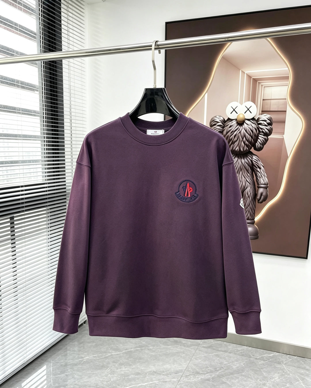 Classic Sweatshirt - 06