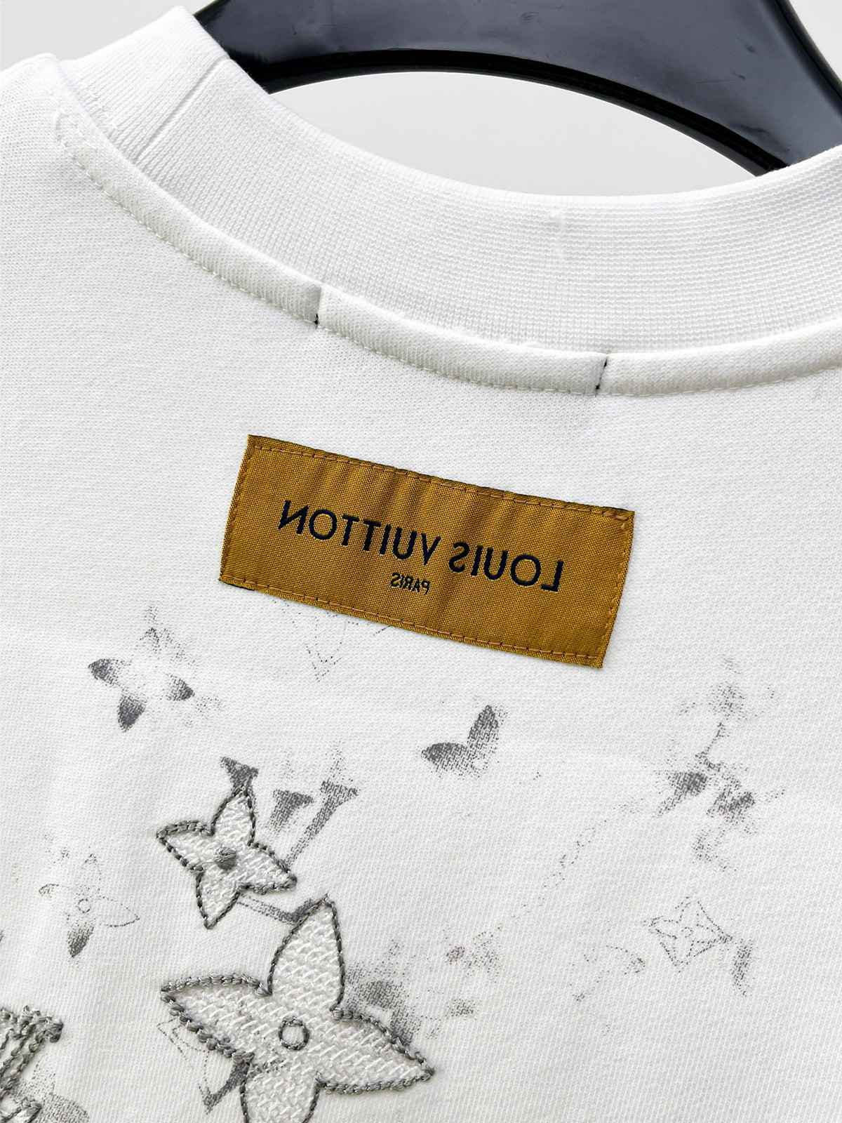 Classic Sweatshirt - 09