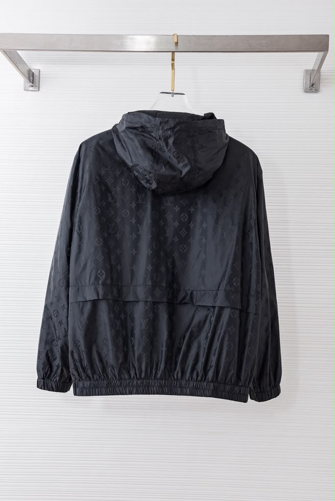 Classic Fit Hoodie-11120811