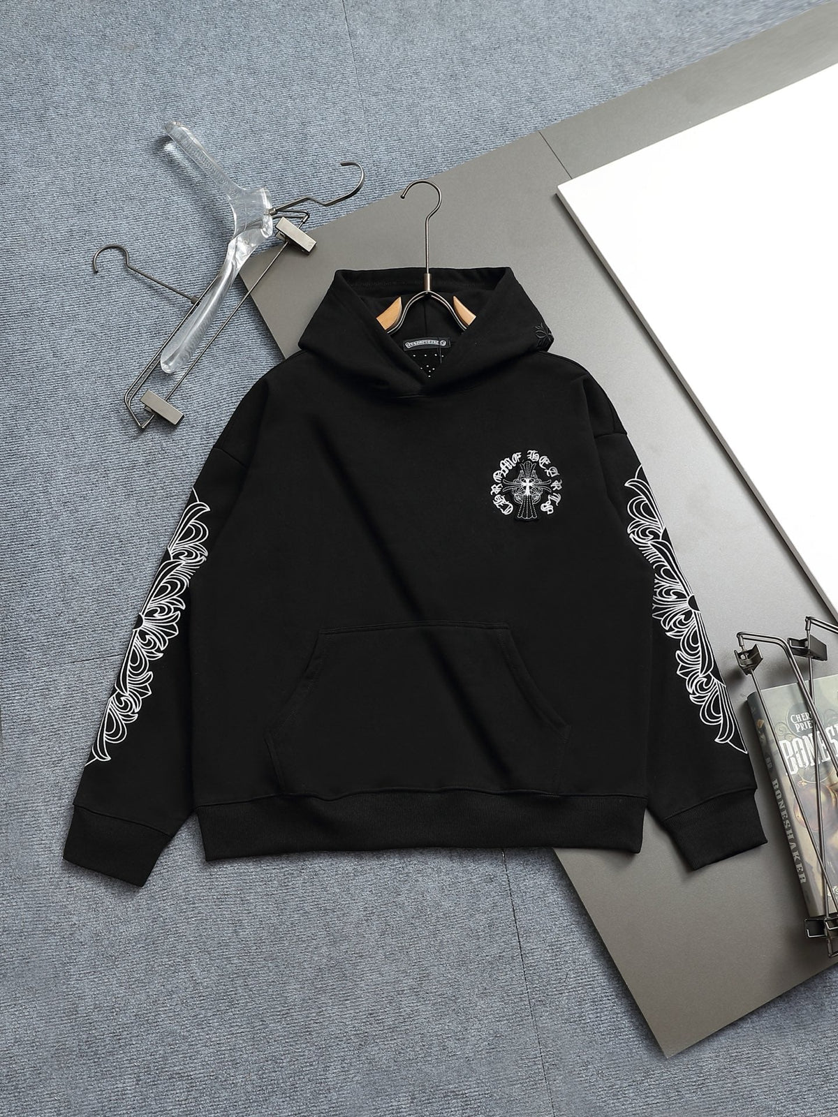 Classic Fit Hoodie-1009