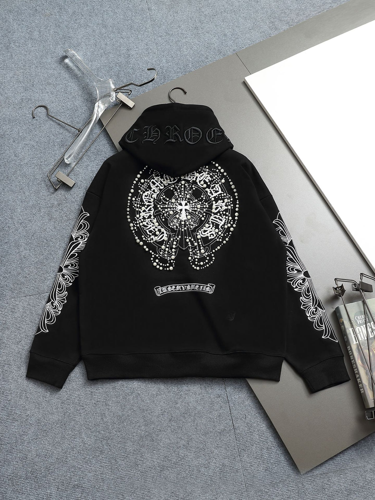 Classic Fit Hoodie-1009