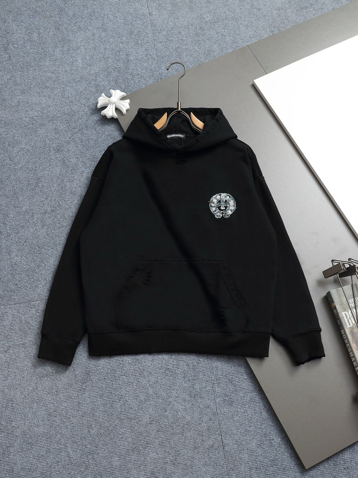 Classic Fit Hoodie-1018