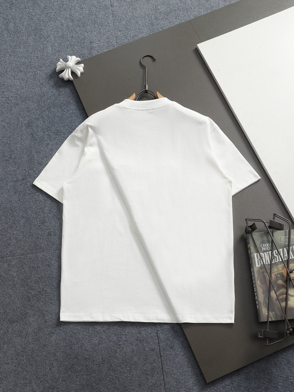 Classic T-shirt-180