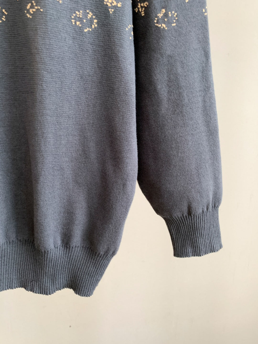 Classic Fashion Sweater-1150