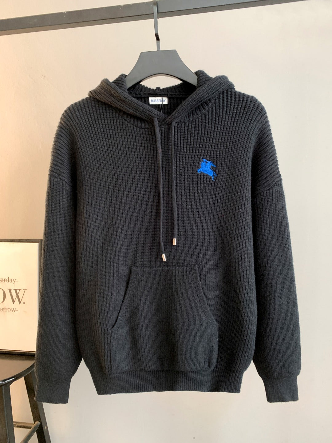 Classic Fit Hoodie-1102