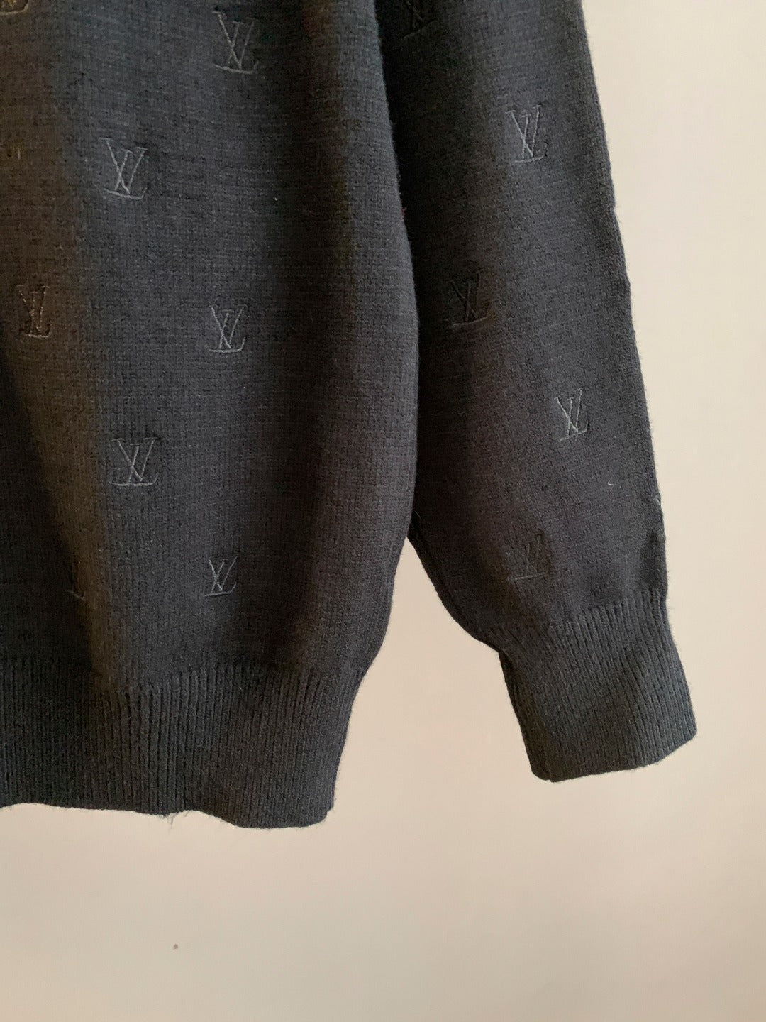 Classic Fashion Sweater-1131