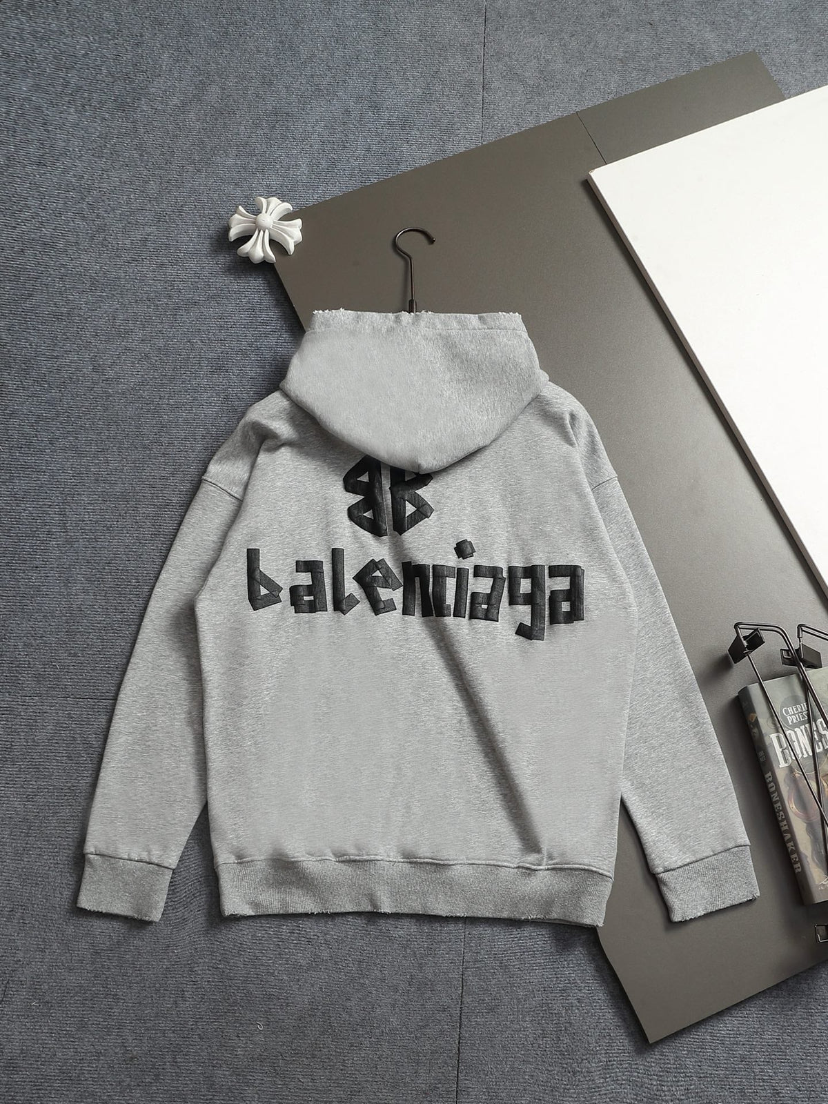 Classic Fit Hoodie-1126