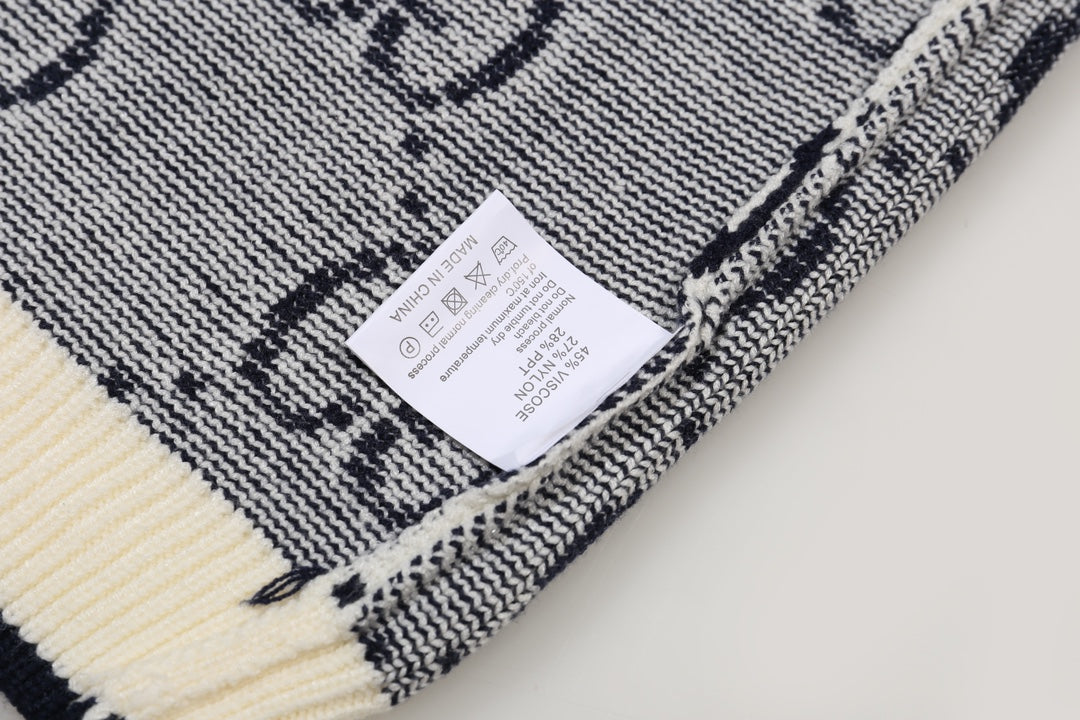 Classic Fashion Sweater-1355